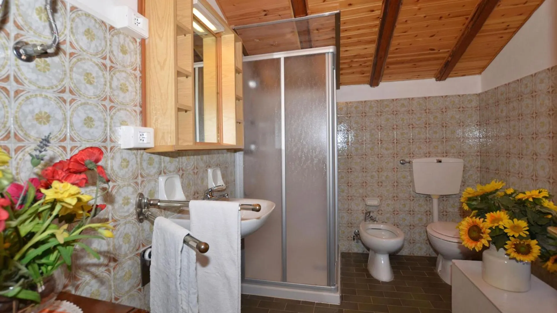 Casa Busso - Happy Rentals Esino Lario Italy